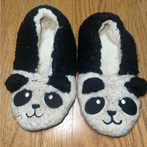 Fuzzy Babba panda slippers - Picture 1 of 7